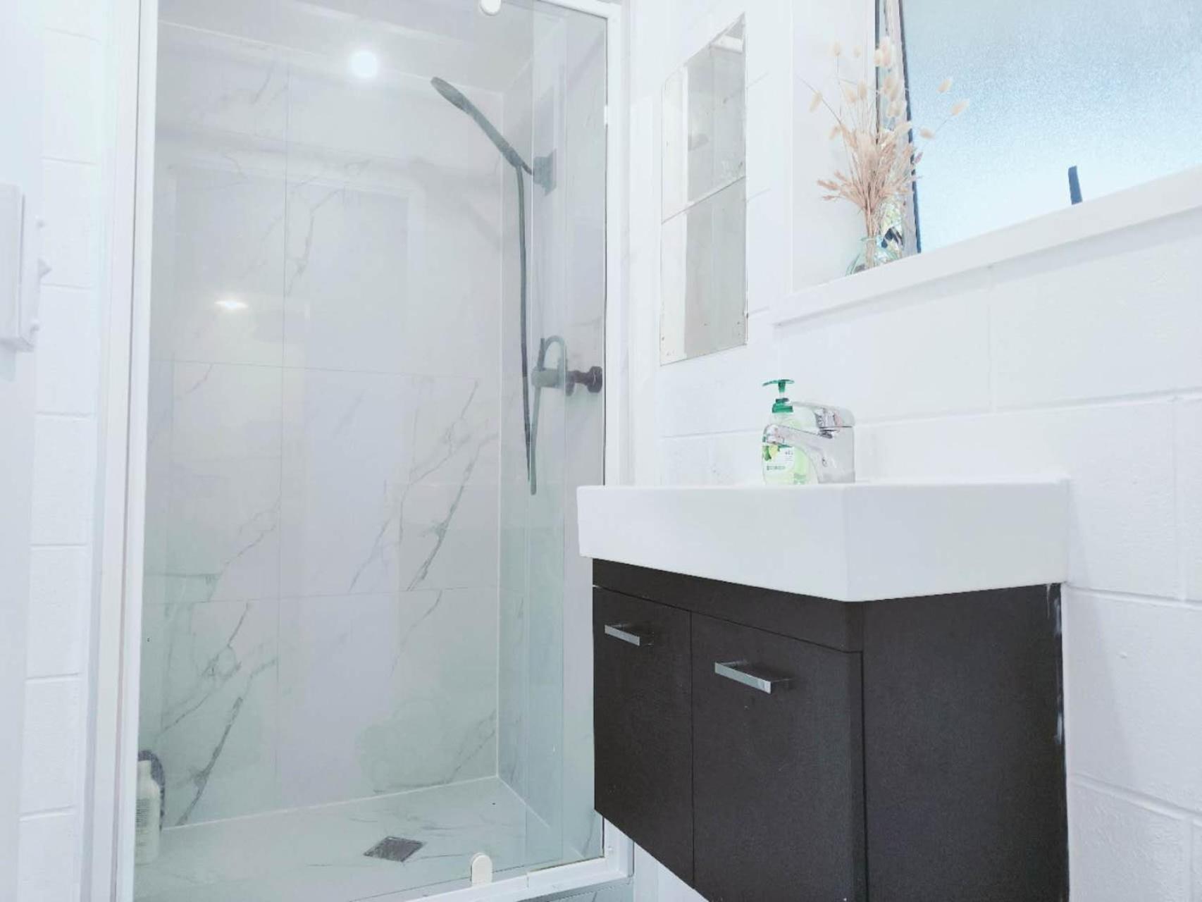 2 Bedroom Guest Suite In North Shore オークランド エクステリア 写真